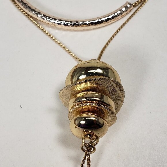 Gold Layered Necklace with Hammered Curve Slide Bar – Women’s Fashion Jewelry - Picture 4 of 10